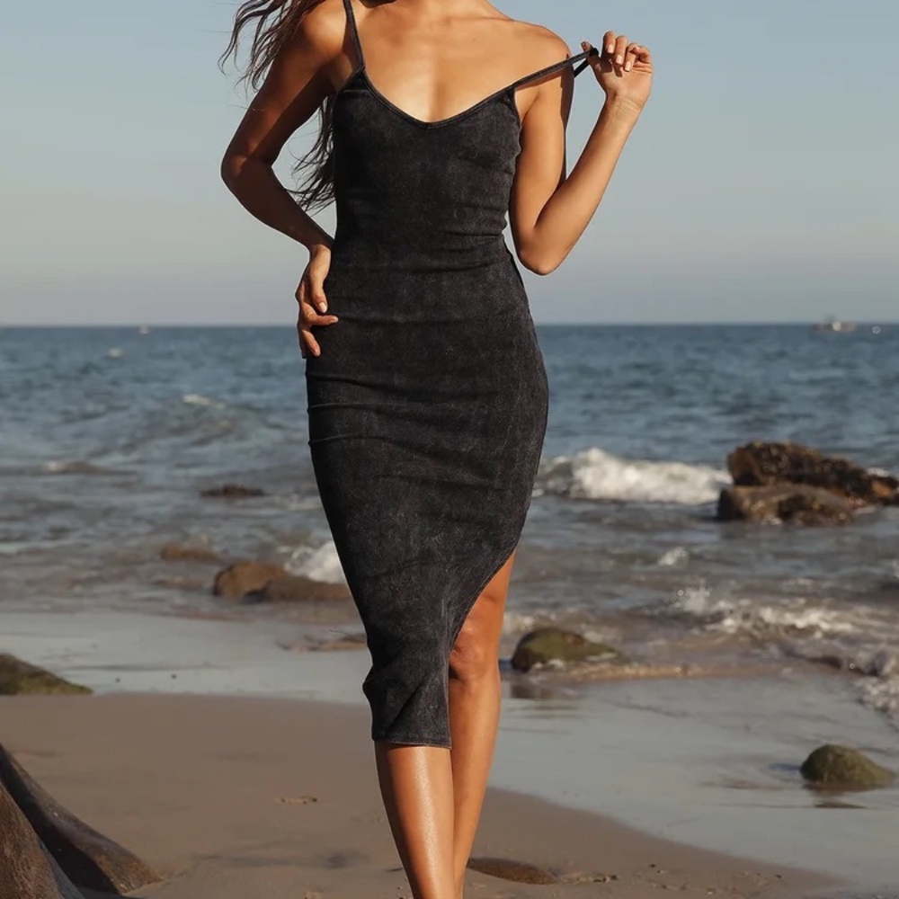 "Washed" Black Ribbed Bodycon Midi Dress
